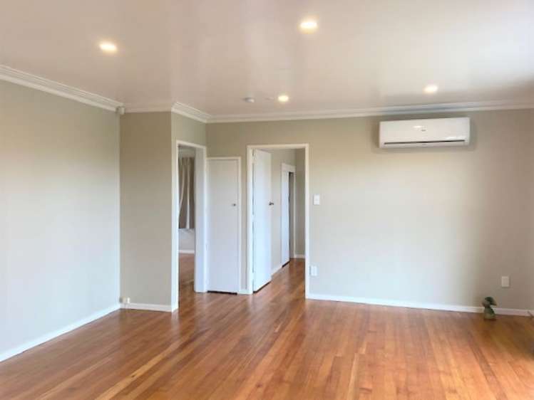 2/36 Jaemont Avenue Te Atatu South_1