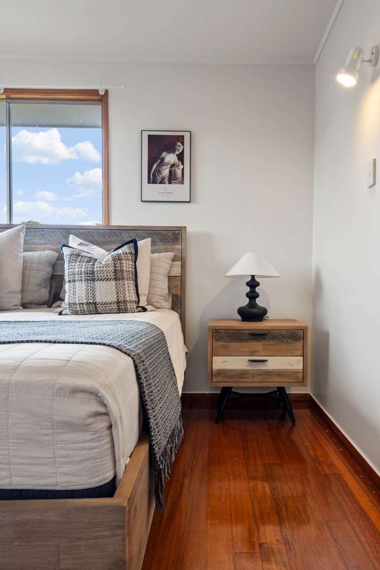 1/7 Dalmeny Close Murrays Bay_15