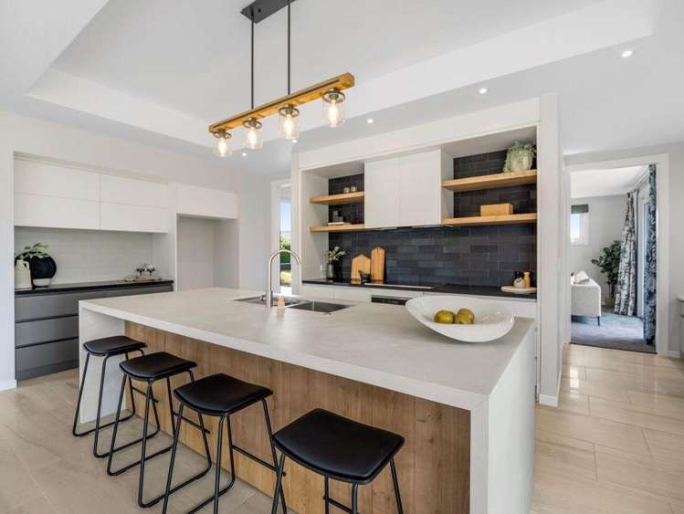1 Moemoea Place 11373_4