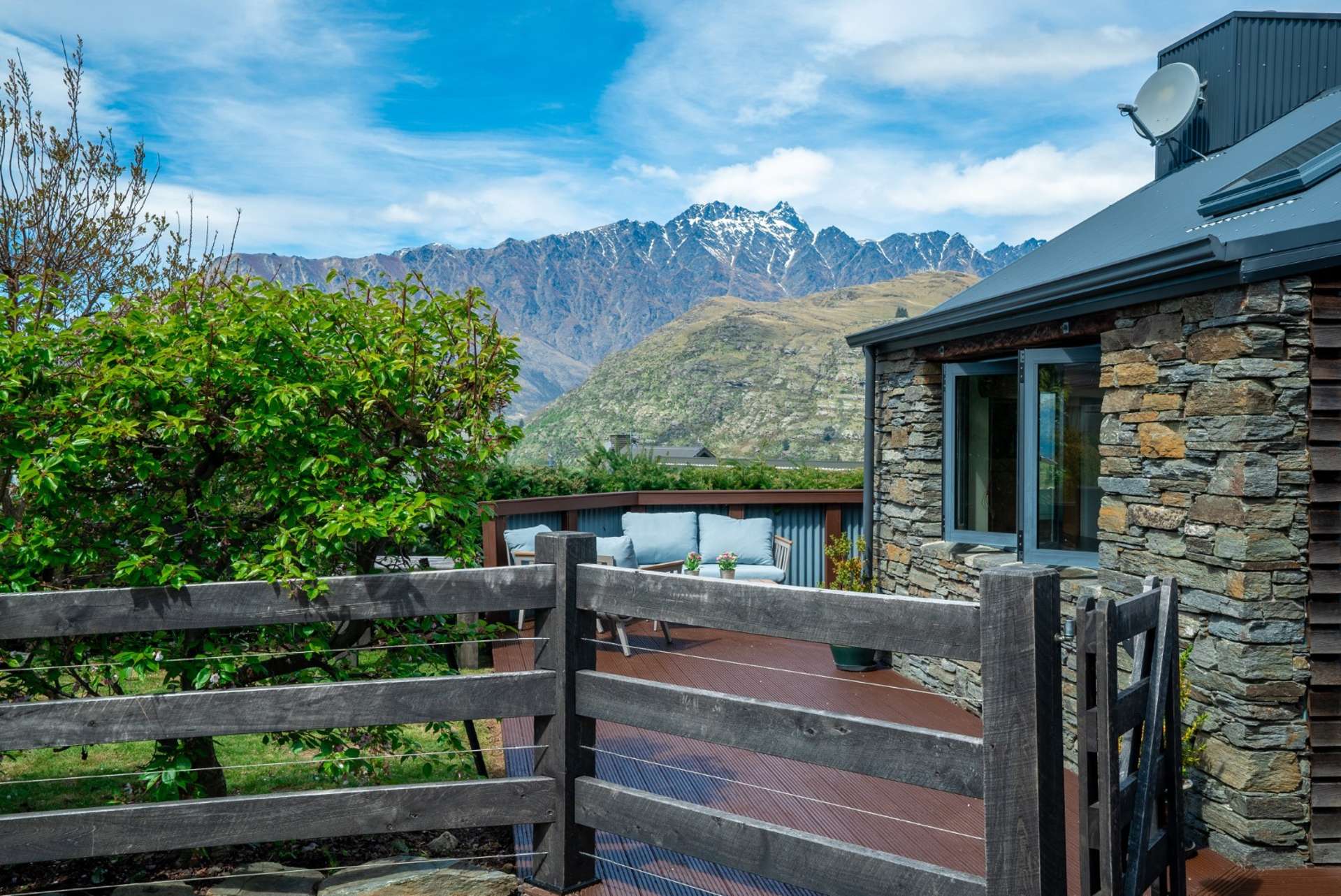 8 Goldleaf Hill Queenstown_0