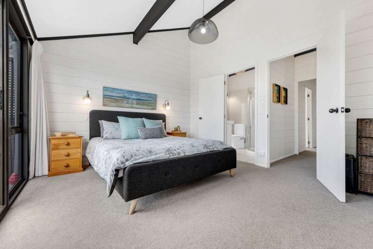 31 Karaka Road Beachlands_13