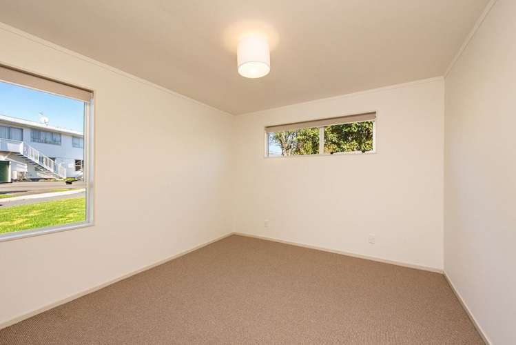 39 Colchester Crescent Newlands_4