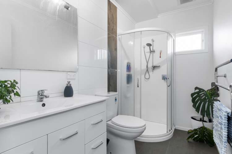 9 Karaka Road Otumoetai_12