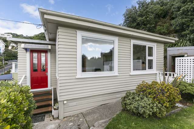 16 Hungerford Road Lyall Bay_2