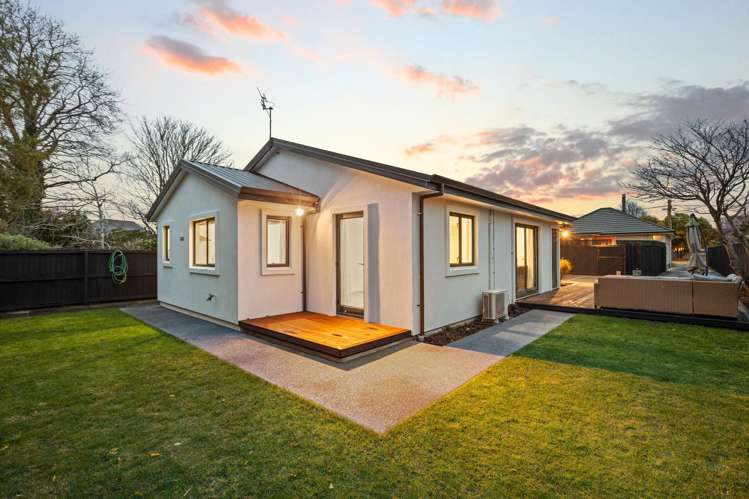 2/64A Cutts Road Russley_15