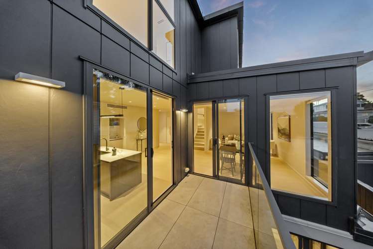 201E Hurstmere Road Takapuna_7