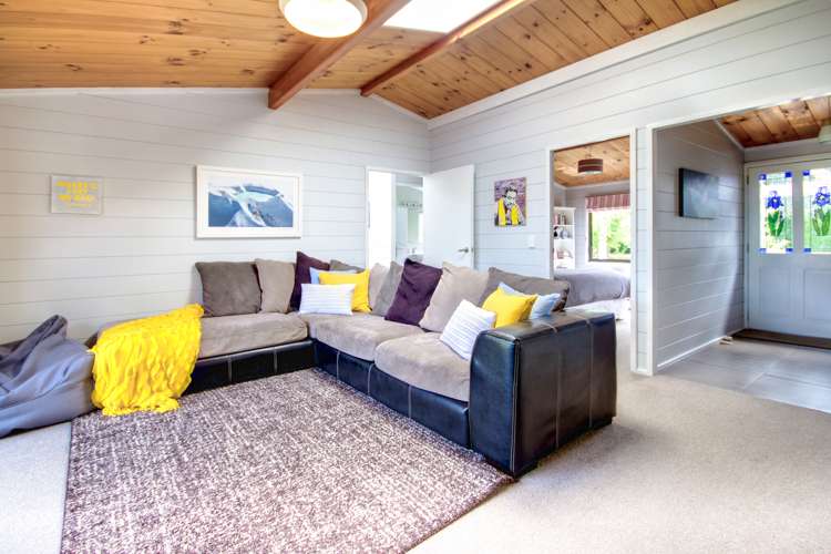 218 Mapara Road Acacia Bay_16