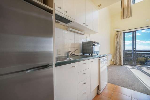 9F/11 Howe Street 1664_4