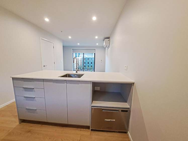 4/16 Sladden Street_0