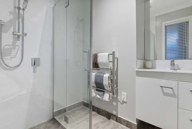 8 Verley Rise East Tamaki Heights_31