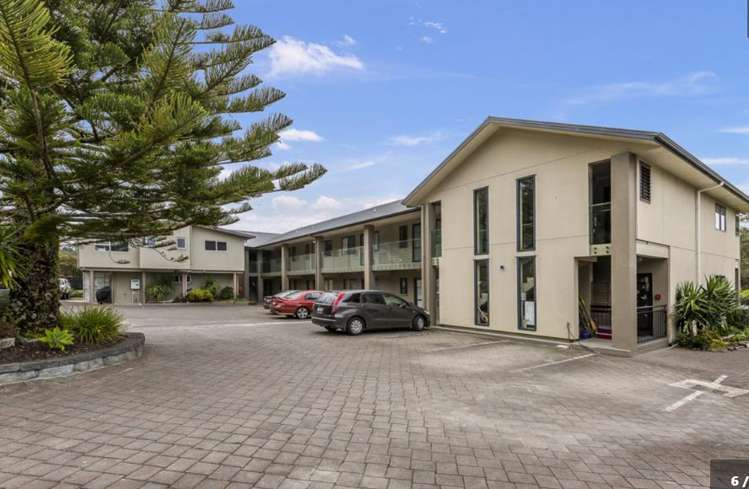 1e/25 Weranui Road Waiwera_12