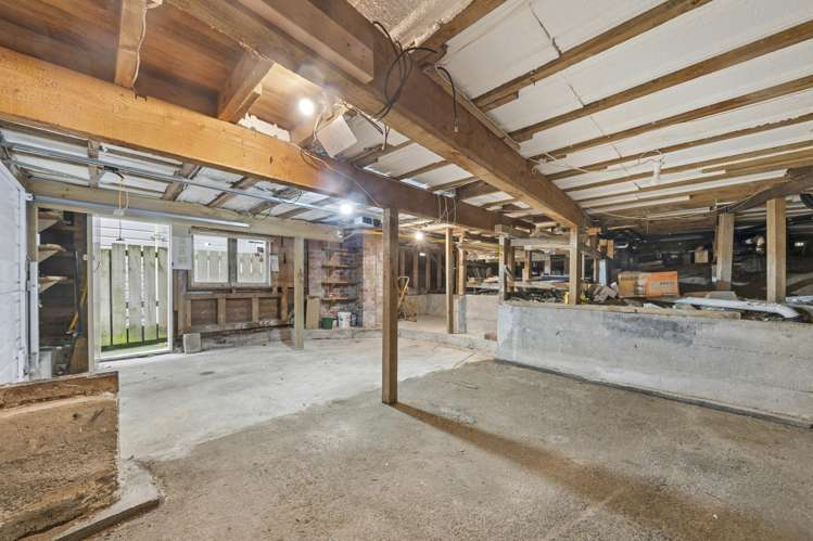 21 Burrows Avenue Karori_21