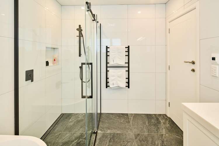 5 St Francis Grove Waterloo_13