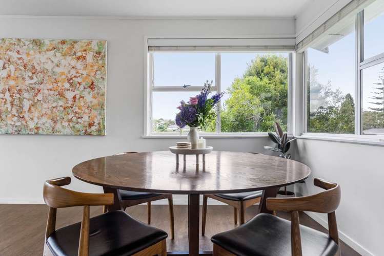 52 Ravenwood Drive Forrest Hill_8