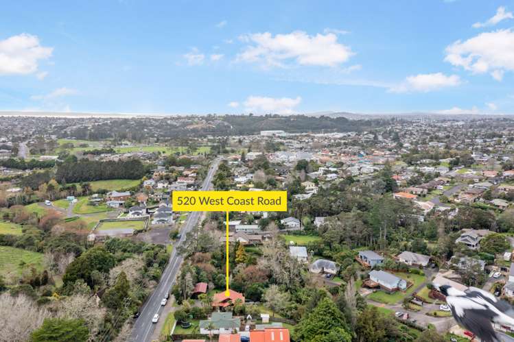 520 West Coast Road Oratia_32