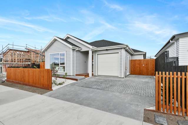 Sun-Filled Living - With Space for Everyone