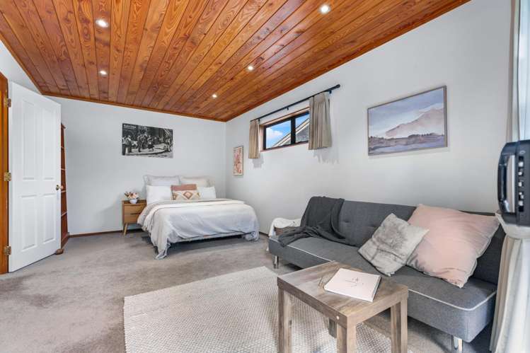 18 Awhiorangi Promenade Swanson_32