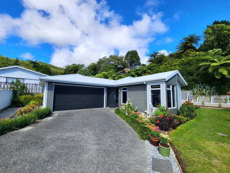 4 L A Place Greymouth_17