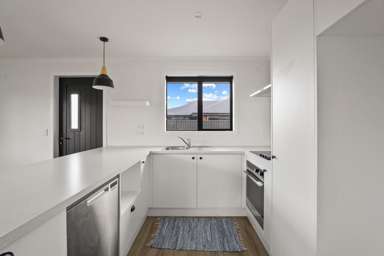 34B Stratford Drive_4
