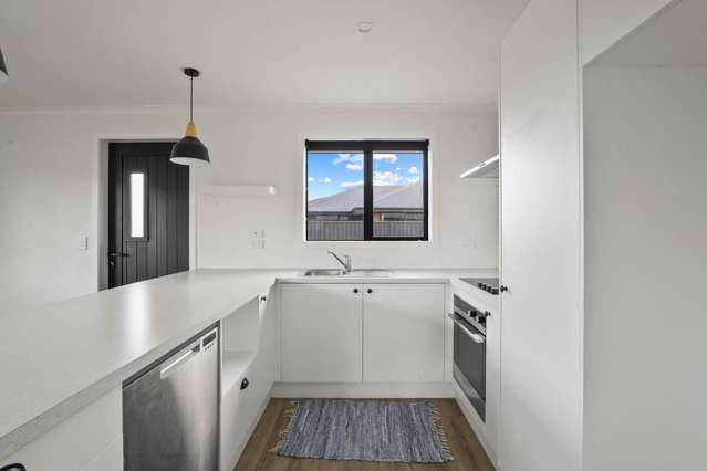 34B Stratford Drive Mount Pisa_4