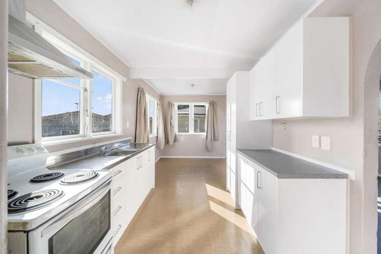 7 Williams Crescent Otara_13