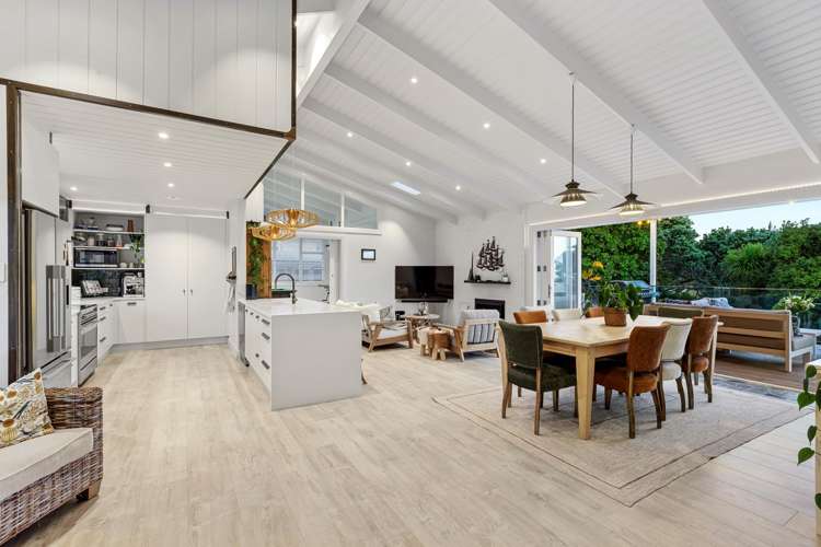 899 Whangaparaoa Road_4
