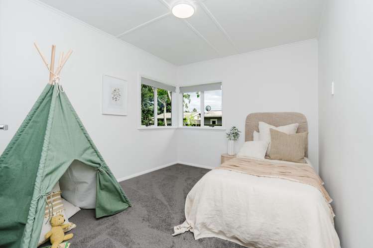 201 & 201A Hakanoa Street Huntly_13