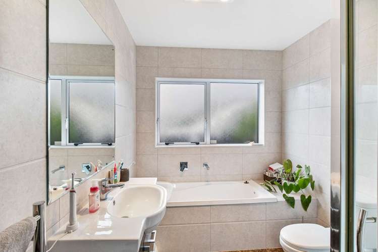 16b Anderson Avenue Point England_7