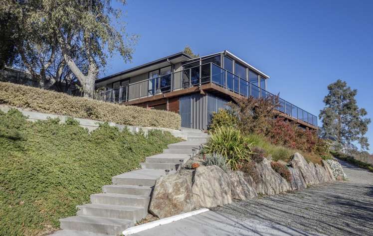 52 Perth Street South Hill_27