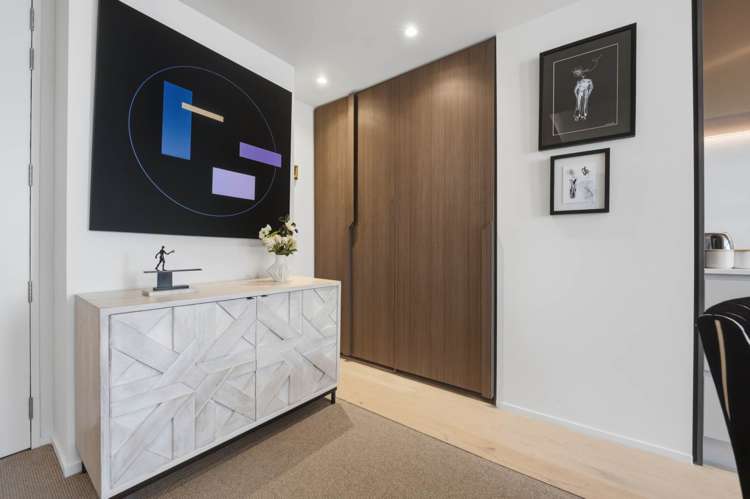 3404/10 Commerce Street City Centre_16