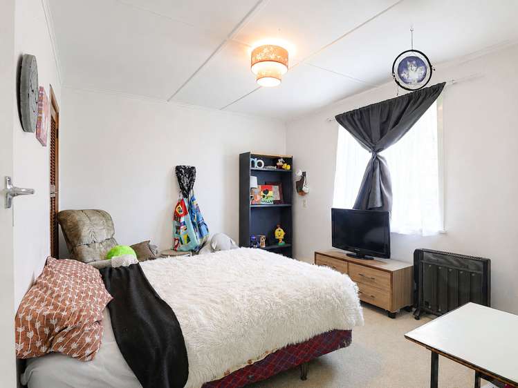154 Clayton Road Mangakakahi_7