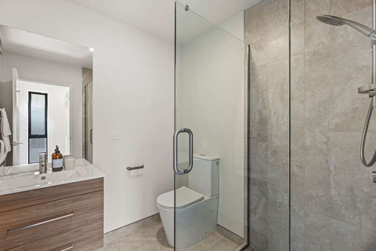 2-5/44 Roker Street Somerfield_11