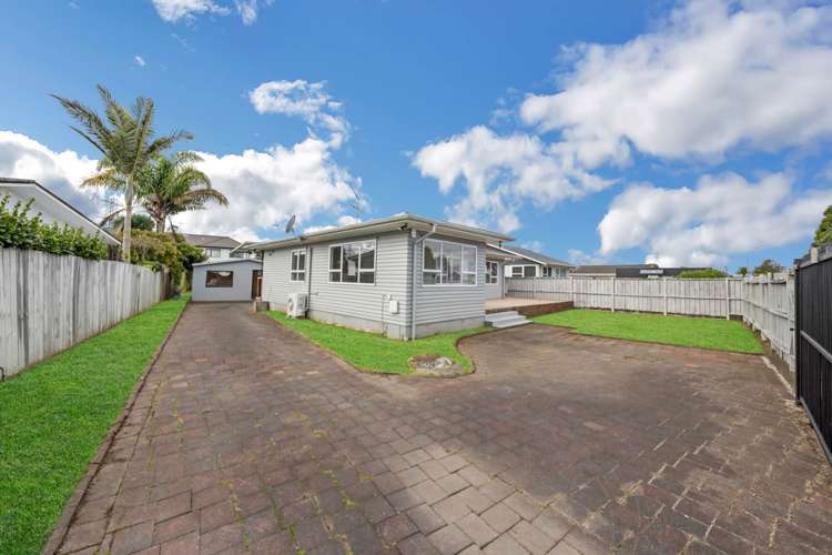 54 Edgewater Drive Pakuranga_1