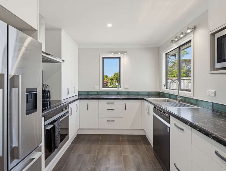 84 Grace Street Sanson_2