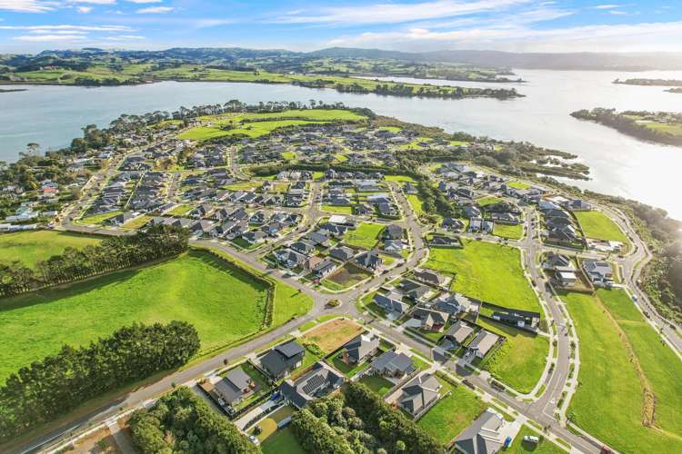 9 WHERIKO AVE "KAHAWAI POINT" Glenbrook_27