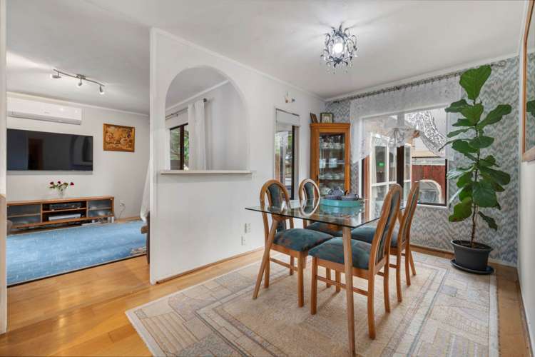 6 Coubray Place Botany Downs_8