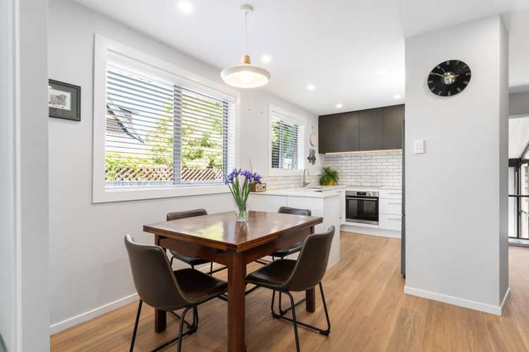 2/174b Grimseys Road Redwood_10