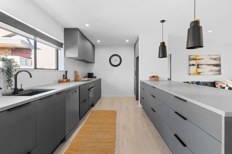 2/99 Riverside Road Orewa_8