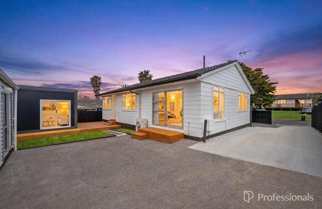 UNWRAP YOUR DREAM HOME THIS CHRISTMAS!