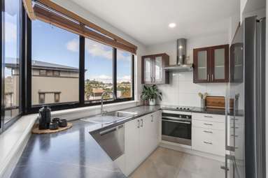2B/9 Furneaux Way_3