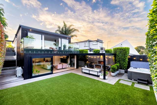 So Good, You’ll Volunteer to Host Christmas