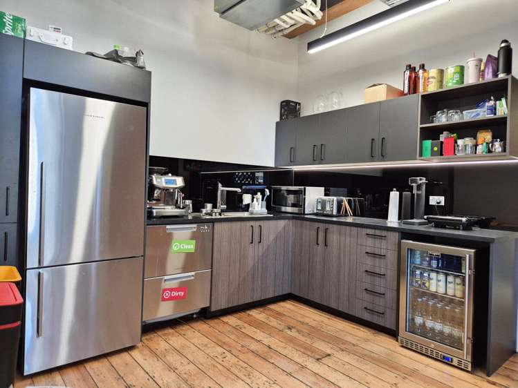 2-12 Allen St Te Aro_11