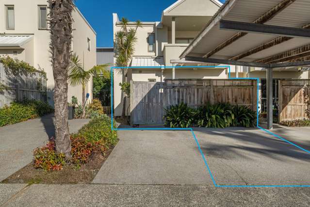 73A/21 Hunters Park Drive Three Kings_1