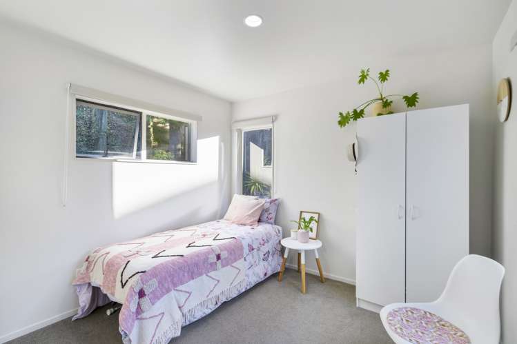 2/97 Taurus Crescent Beach Haven_11