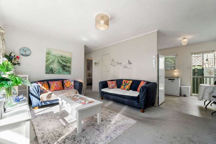 2/54 Finch Street Morningside_4