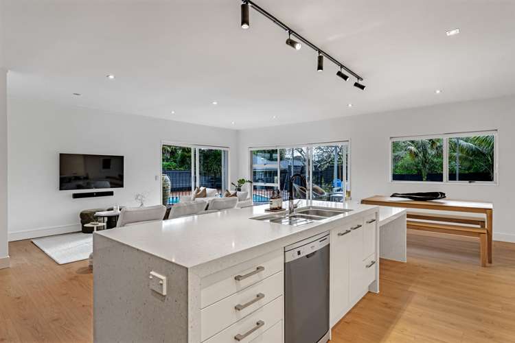 202 Gowing Drive Meadowbank_10