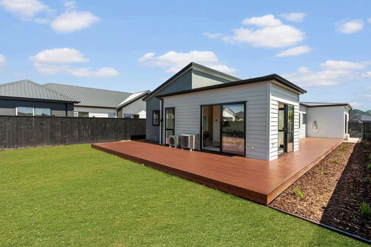 9 and 13 Arahi Road Clevedon_18