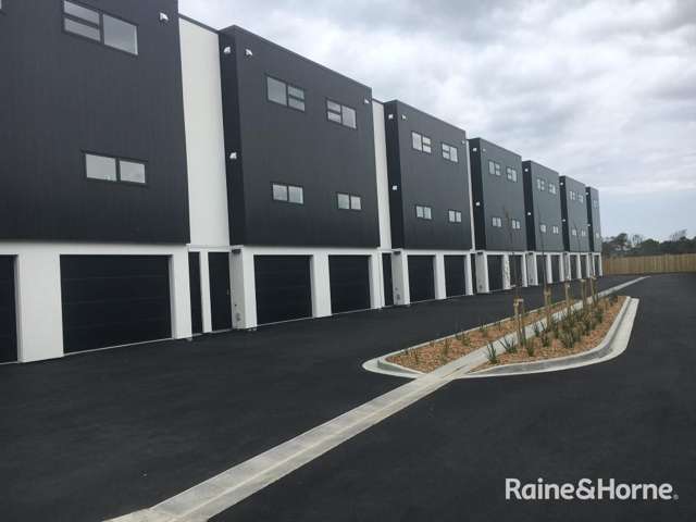 Modern 3-Bedroom Townhouse for Rent - Papamoa