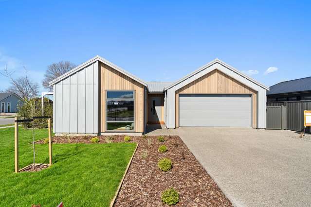Beautifully Finished in West Bush!!!