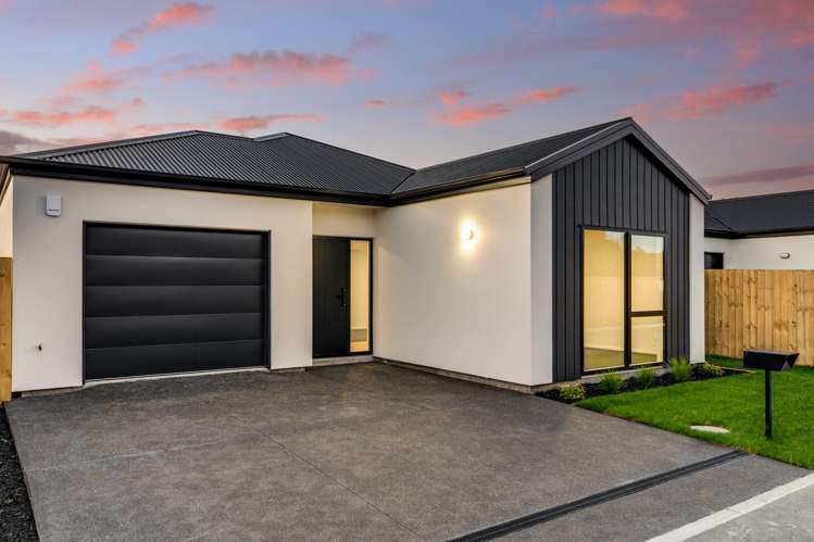 House 2 38 Russell Lilley Drive_0